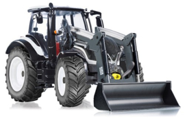 W77815 Valtra T174 + voorlader