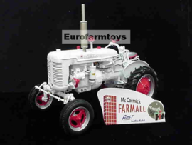 B11C361 Farmall Super A demonstrator 1:12