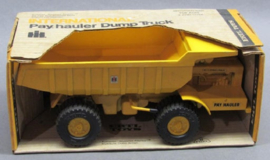 E00425 CIH Pay Hauler Dump Truck