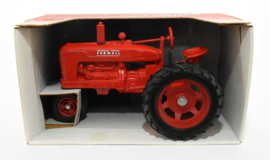 JLE0896 CIH Farmall  M