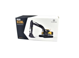 AT3200115  Volvo ec220e excavator on