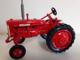 E16085A CIH Farmall 130
