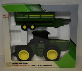 B05624 JD 8960 + Wagon - Battery Operated