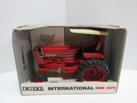 E04621 CIH 1066 Rops