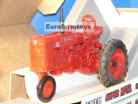 E00445DO CIH Farmall Super M-TA