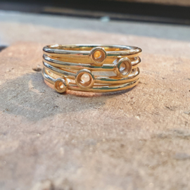 Gouden ring met 3D en eigen goud en diamant