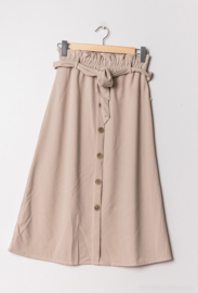 Rok halflang met knopen beige