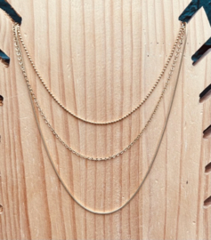 Ketting goud 3 dubbel met bolletjes en stuctuur