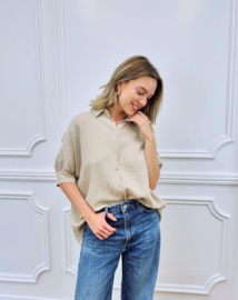 Hemdje Loes licht beige