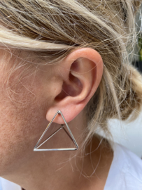 Hangoorbellen zilver 3D driehoeken