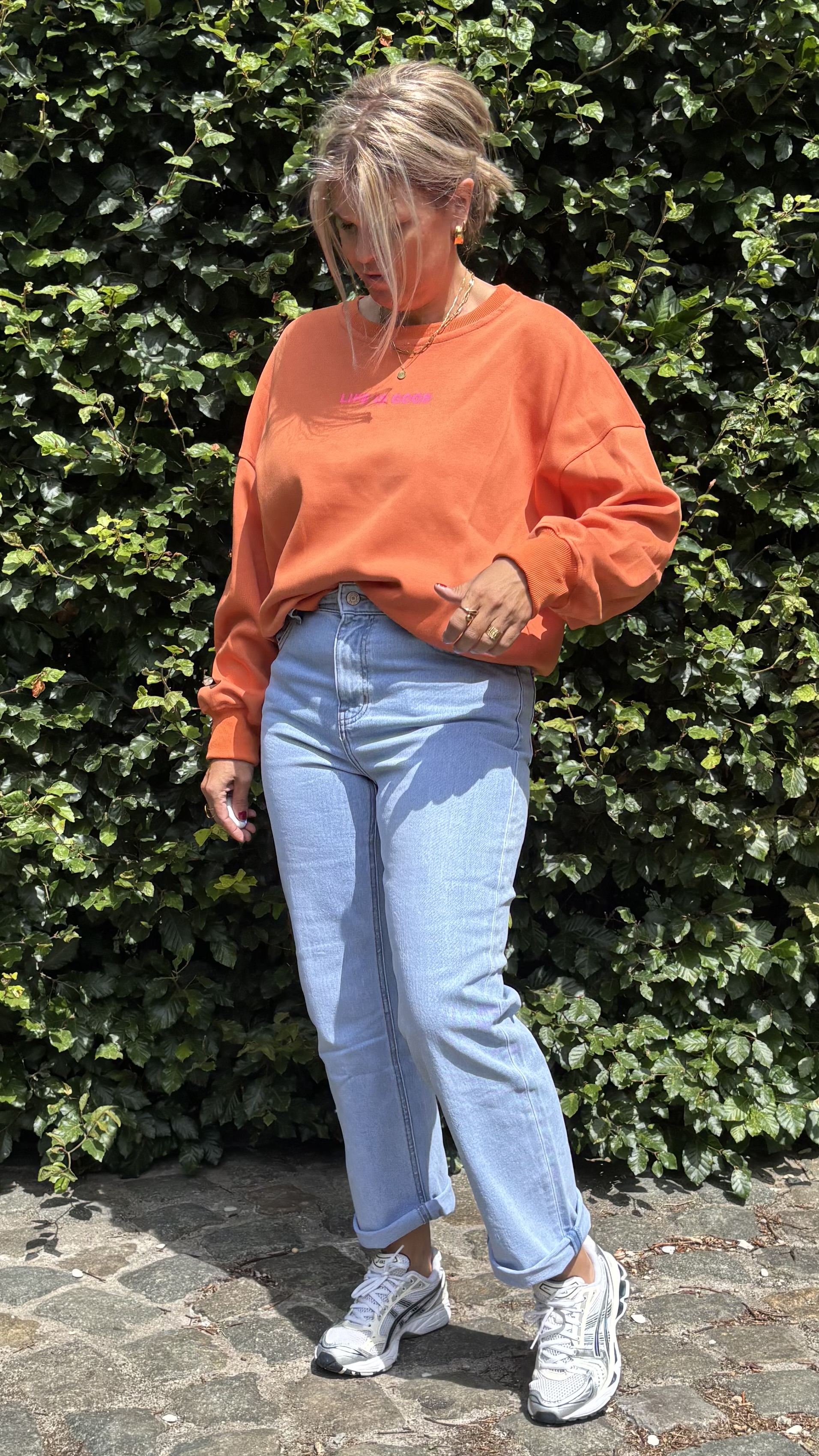 Sweater  'LIFE IS GOOD' TU orange