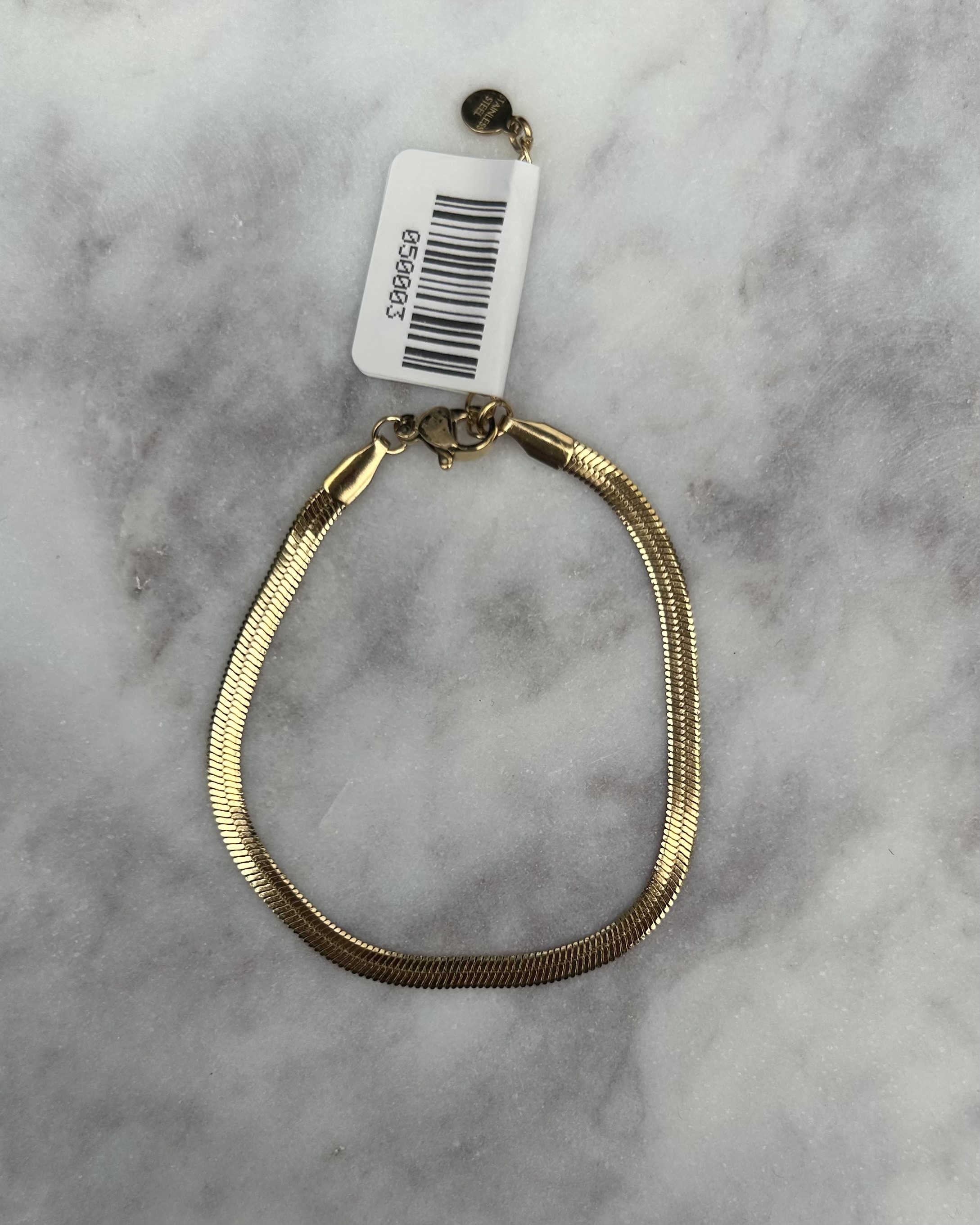 Armbandje goud effen