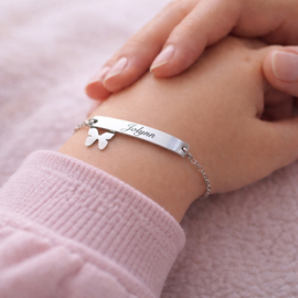 Kinder naam armbandje met vlinder, zilverkleur (Staal)