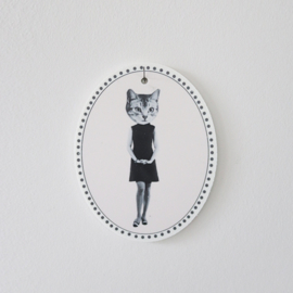 cat dress-ovaal