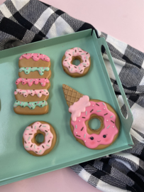 Partydonut met feestmuts of gesmolten ijsje uitsteker 7,5cm breed