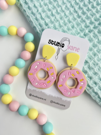 Donut Oorbellen roze-geel Studio Yane