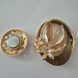 Magneet broche (bruin | ovaal bloemen, blaadjes)