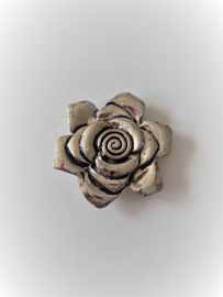 Zilverkleurige magneet broche (zilverkleurig | roos)
