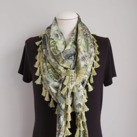 Satijnen 3-hoek sjaal met kwastjes ( groen | paisley, bloemen)