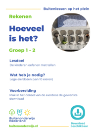 Buitenles op het groene schoolplein Groep 1-2