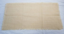 Open geweven zacht 'kleedje' 55x27 cm (fef)