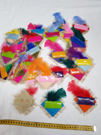 Naambadge, jute en veer, sinterklaas