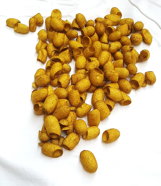 Zijdecocons donker goudgeel geverfd, vanaf 10 gram