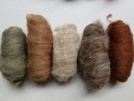 Gekaarde wol assorti vacht (nr 690)