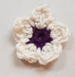 Gehaakte bloemetjes ca 3,5 cm (GH253)