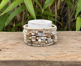 Kraaltjes armband met parelmoer