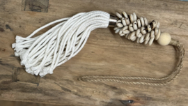 ketting houten kralen en schelp