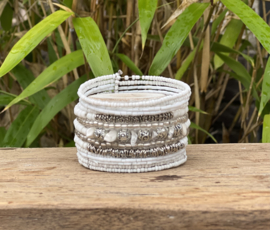 Kraaltjes armband  met bedeltjes