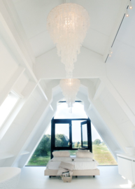 Capiz schelpen hanglampen in slaapkamer, badkamer en walk-in kast