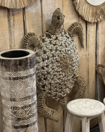 Schildpad wit schild van geknoopte zeegras 65x75cm
