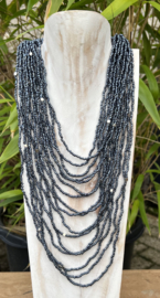 Kraaltjes ketting met zilveren accentjes