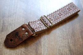 Bluebird Standard Series - Folkloric Ukrainian Brown
