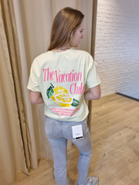 T-shirt vacation club lichtgeel