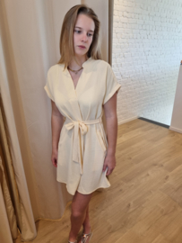 jurk met bindlintje lichtgeel KILKY