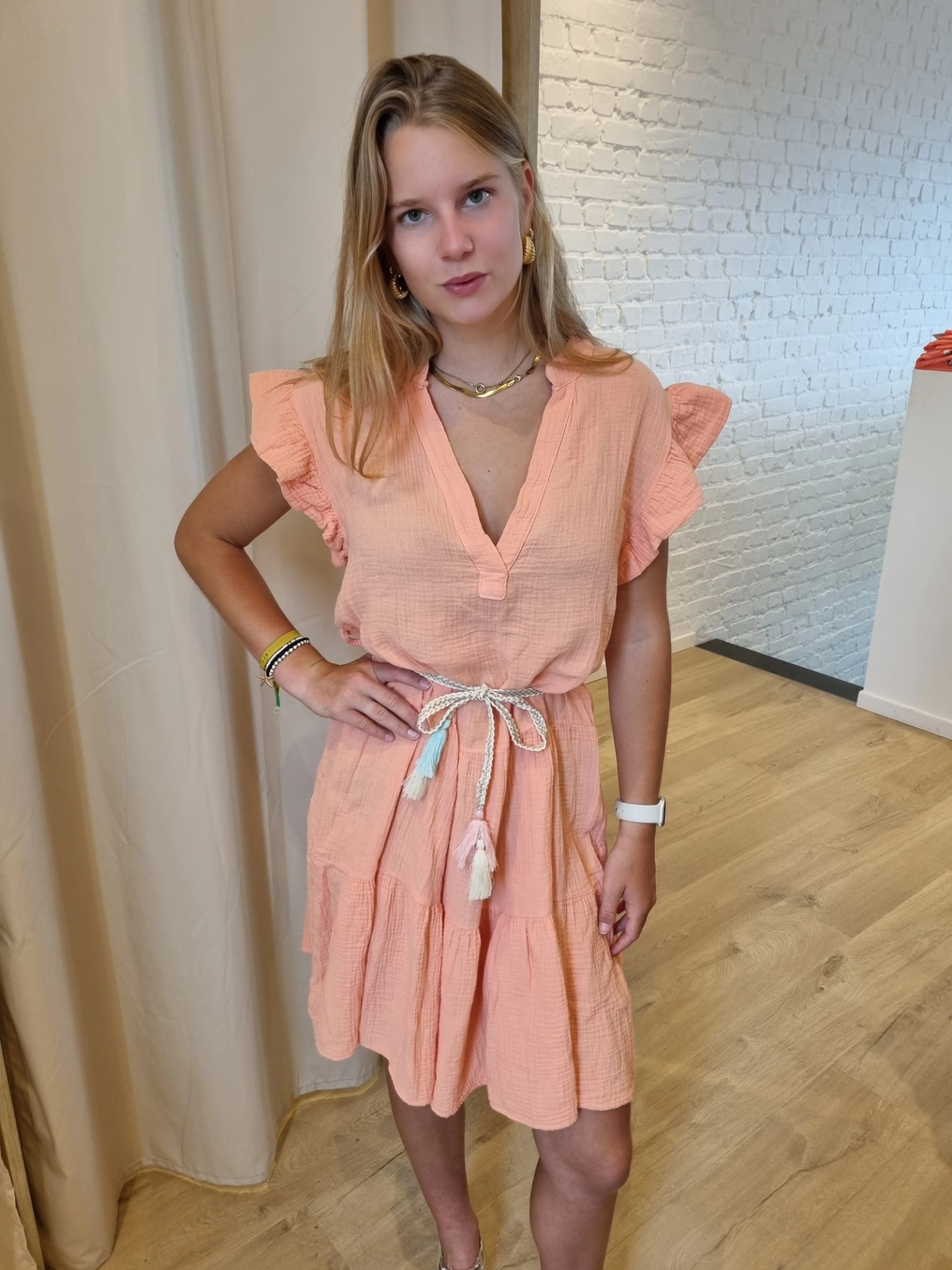 katoen jurk met bindlintje light peach