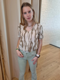 bloesje met subtiele kaki print JDYCAMILLE