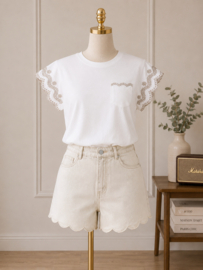 T-shirt beige detail en zakje