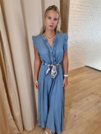 lange jeansjurk met frulletjes licht denim blauw