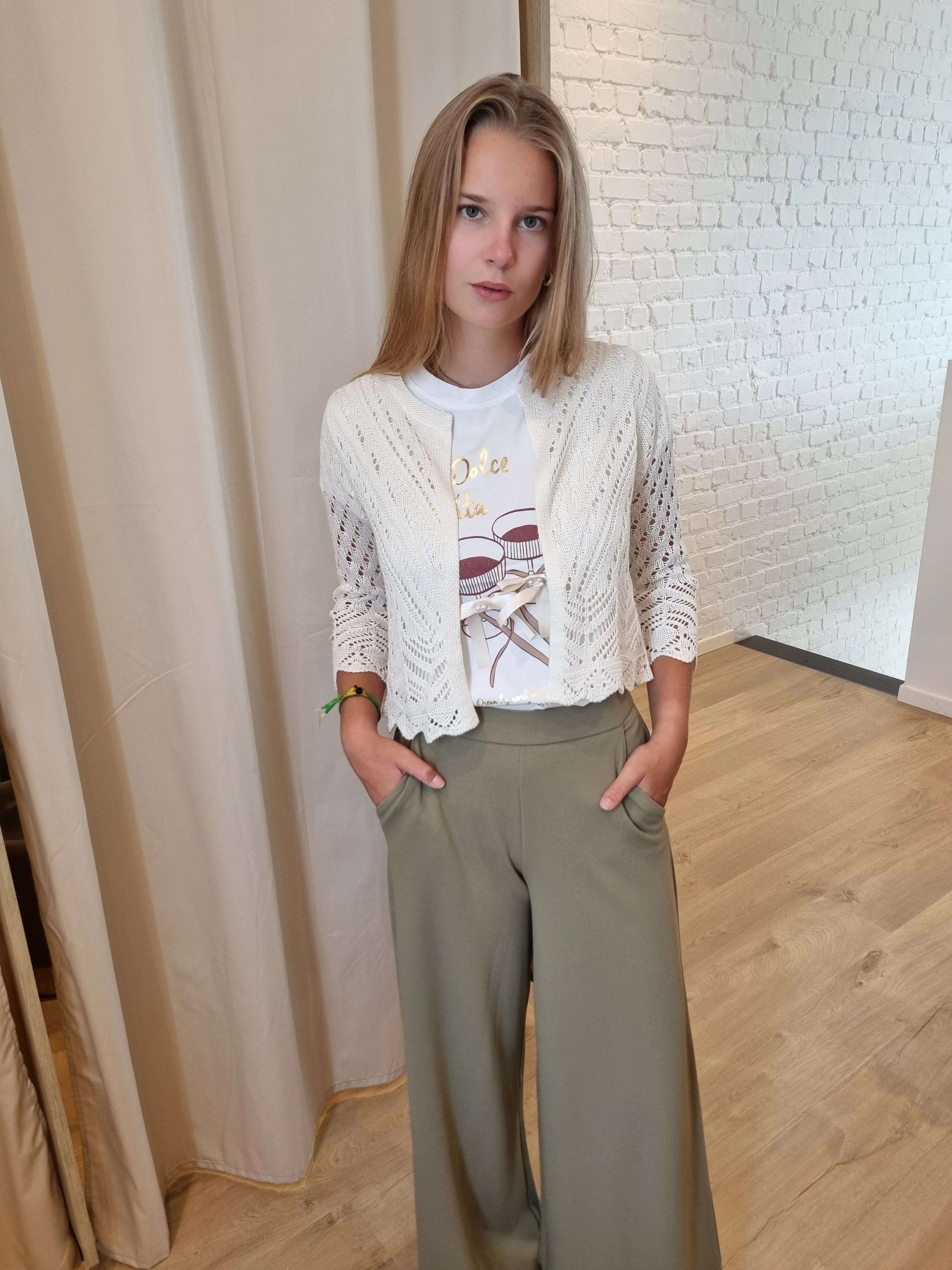 T-shirt dolce vita strikjes beige