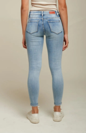 Toxik mediumhoge taille basic jogjeans washed blue l21284-3