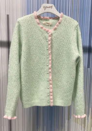 cardigan met roze sierboordje en frulletjes munt