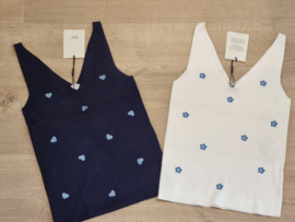 JDYNANNA S/L EMBROIDERY TOP KNT blauwe hartjes