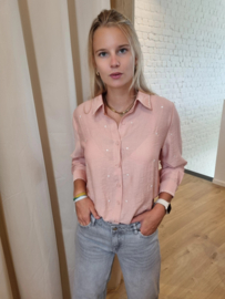 roze hemdje met versierd boordje en hartjes