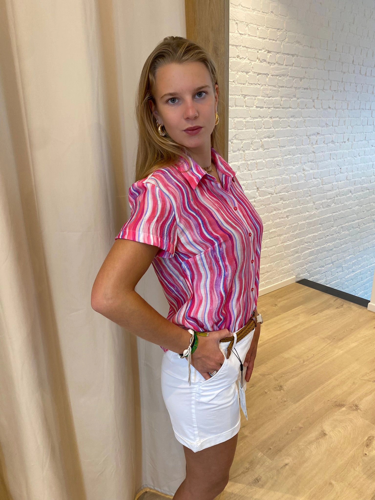 hemdje met roze streepjes