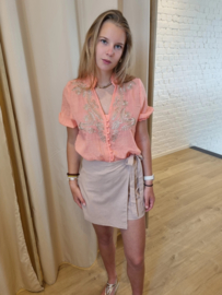 blouse met broderiedetail koraal