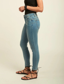 Toxik medium hoge taille bleached blue denim push up L21165-10